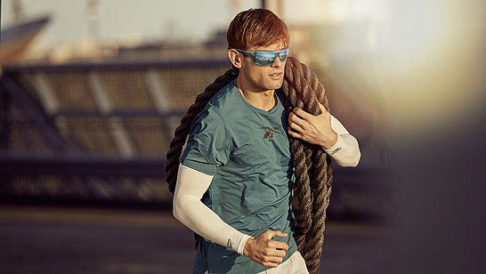 Sportler mit Reebok Sonnenbrille