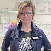 Die Optikerin United Optics Team Portrait Petra Paschinger