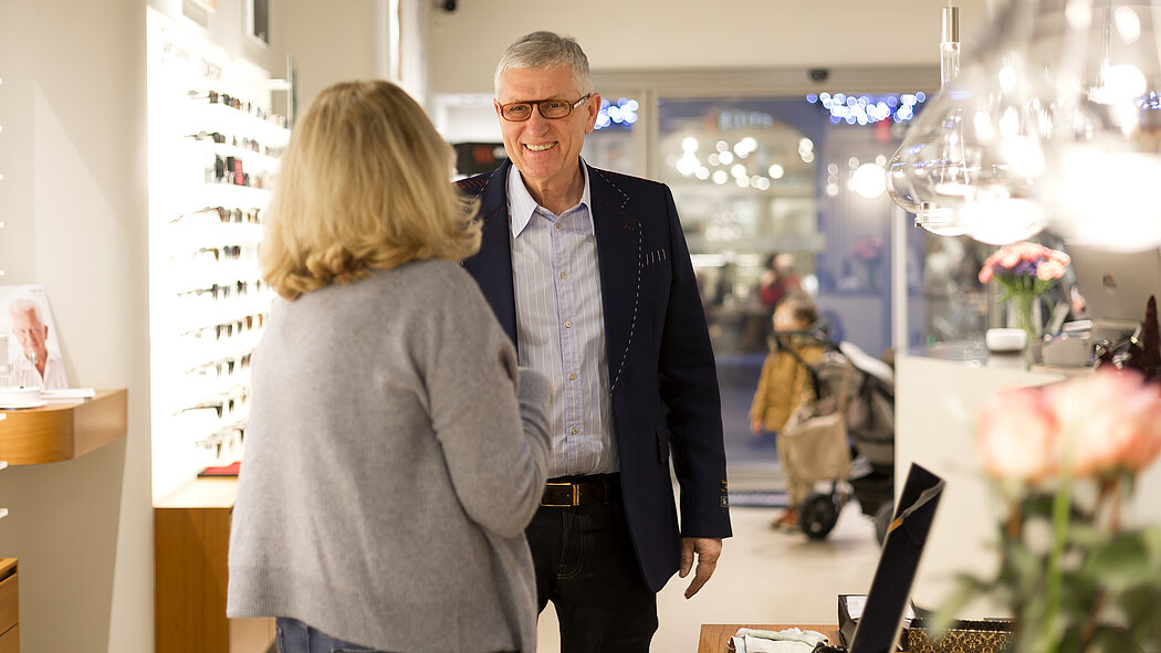 Stockinger United Optics Schmidtgasse Beratungsgespräch