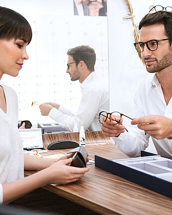 Brillen-Beratungsgespräch