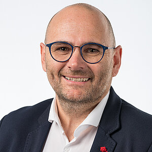 Stockinger United Optics Team Portrait Peter Seyr
