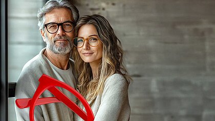 Ältere Dame und Herr mit runden Brillen